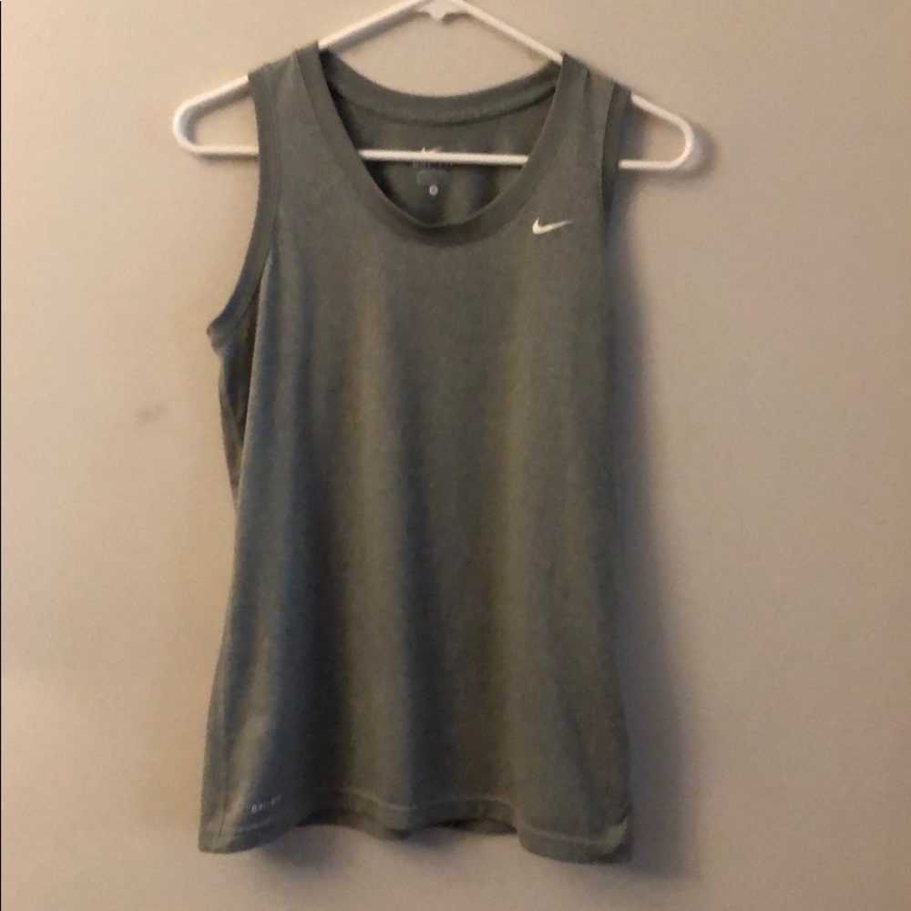 Nike sleeveless dri-fit